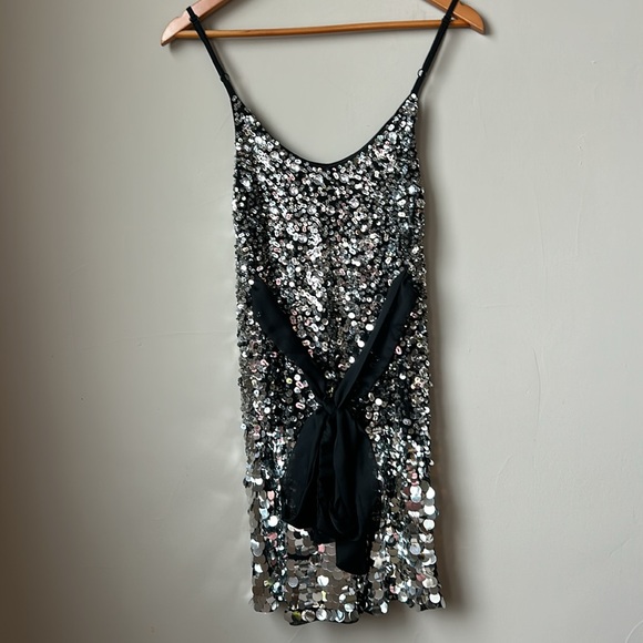 SHULAMI NWT silver sequin & bedazzled party dress size L - Picture 6 of 7